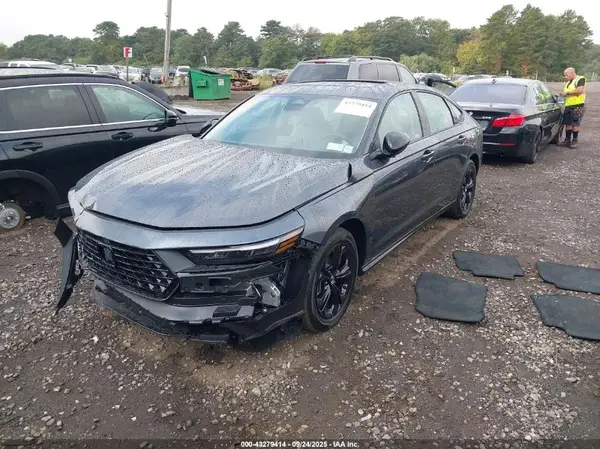 1HGCY1F46SA067464 2025 HONDA ACCORD - Image 2