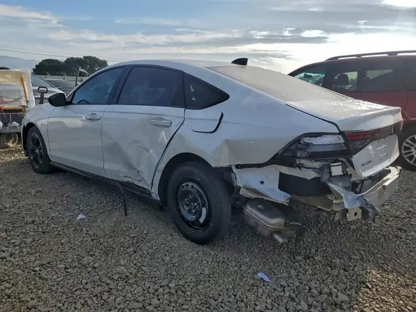 1HGCY1F47SA033386 2025 HONDA ACCORD - Image 2