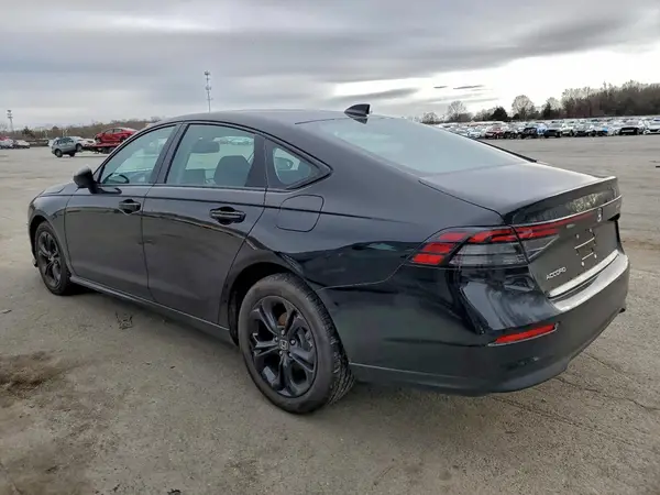 1HGCY1F47SA048034 2025 HONDA ACCORD - Image 2