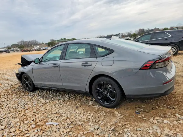 1HGCY1F48SA040461 2025 HONDA ACCORD - Image 2