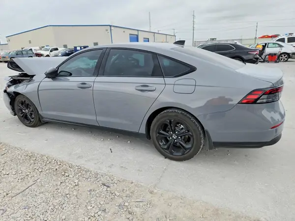 1HGCY1F48SA050696 2025 HONDA ACCORD - Image 2