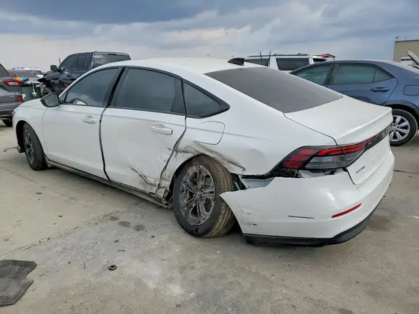 1HGCY1F48SA068728 2025 HONDA ACCORD - Image 2