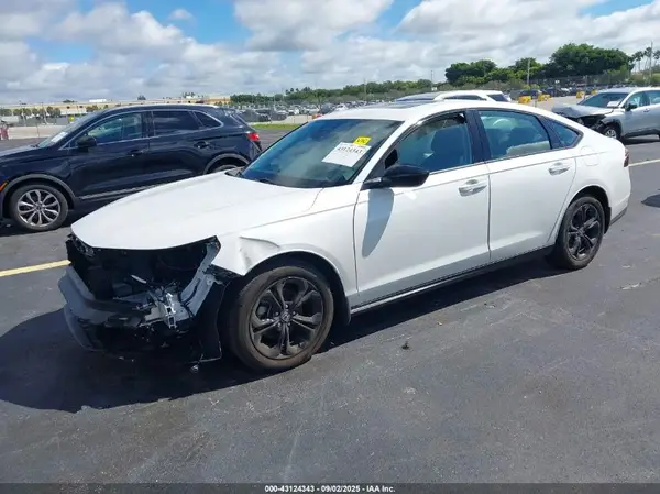 1HGCY1F4XSA037299 2025 HONDA ACCORD - Image 2
