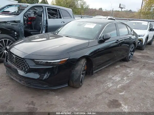 1HGCY2F52RA024393 2024 HONDA ACCORD - Image 2