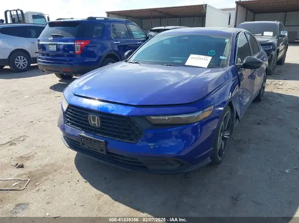 1HGCY2F52RA047429 2024 HONDA ACCORD - Image 2