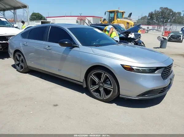 1HGCY2F52RA058818 2024 HONDA ACCORD - Image 1