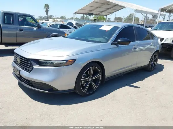 1HGCY2F52RA058818 2024 HONDA ACCORD - Image 2