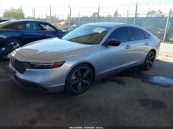 1HGCY2F52RA065316 2024 HONDA ACCORD - Image 2