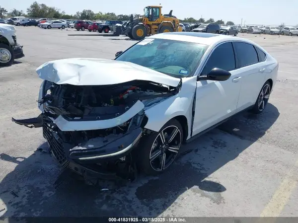 1HGCY2F53RA029702 2024 HONDA ACCORD - Image 2