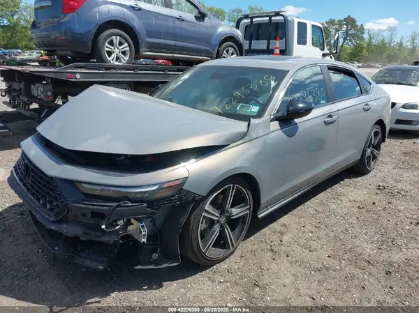 1HGCY2F53RA048041 2024 HONDA ACCORD - Image 2