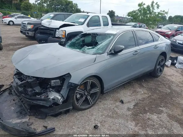 1HGCY2F54RA067536 2024 HONDA ACCORD - Image 2