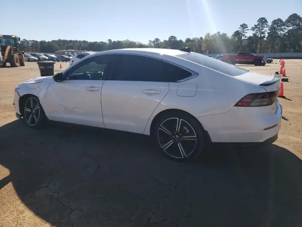 1HGCY2F55PA055585 2023 HONDA ACCORD - Image 2