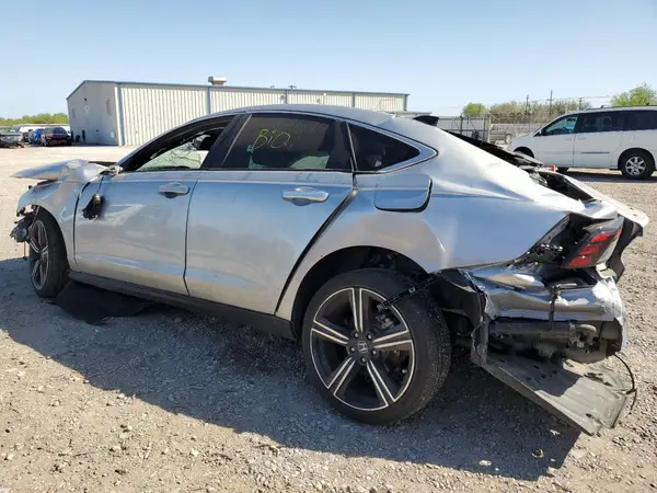1HGCY2F55RA015185 2024 HONDA ACCORD - Image 2