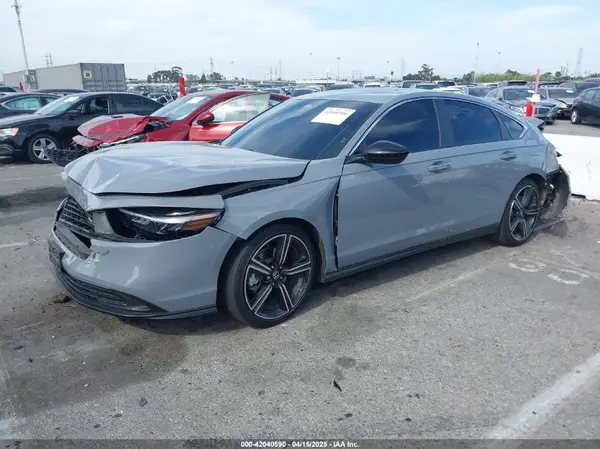 1HGCY2F57RA013227 2024 HONDA ACCORD - Image 2