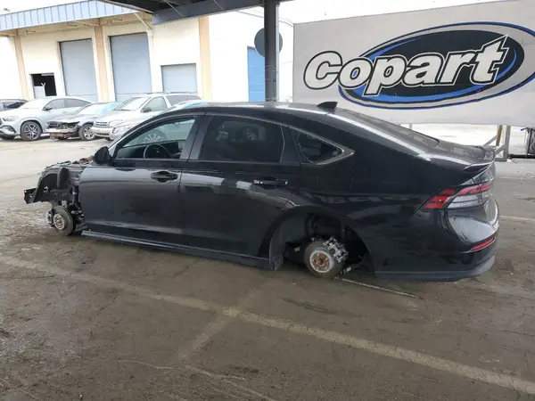 1HGCY2F57RA020386 2024 HONDA ACCORD - Image 2
