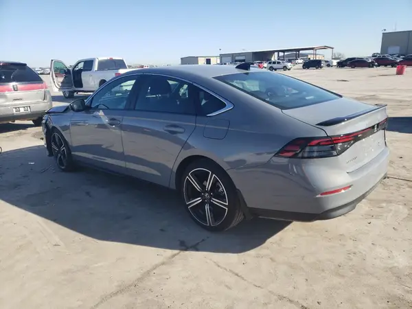 1HGCY2F57RA032313 2024 HONDA ACCORD - Image 2