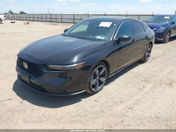 1HGCY2F57RA039052 2024 HONDA ACCORD - Image 2