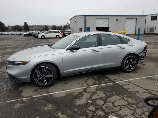 1HGCY2F58RA082332 2024 HONDA ACCORD - Image 1