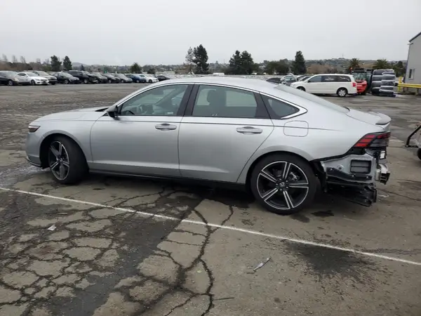 1HGCY2F58RA082332 2024 HONDA ACCORD - Image 2
