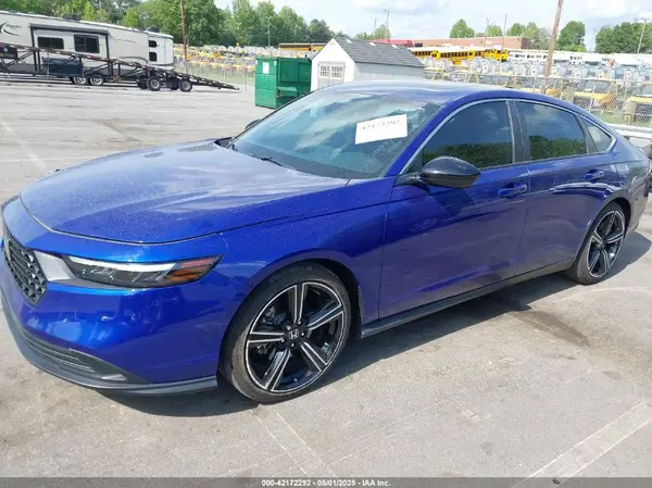 1HGCY2F59PA000556 2023 HONDA ACCORD - Image 2