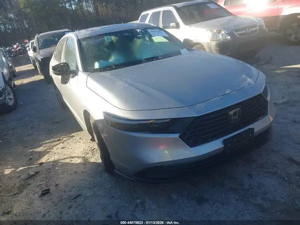 1HGCY2F59RA043636 2024 HONDA ACCORD - Image 1