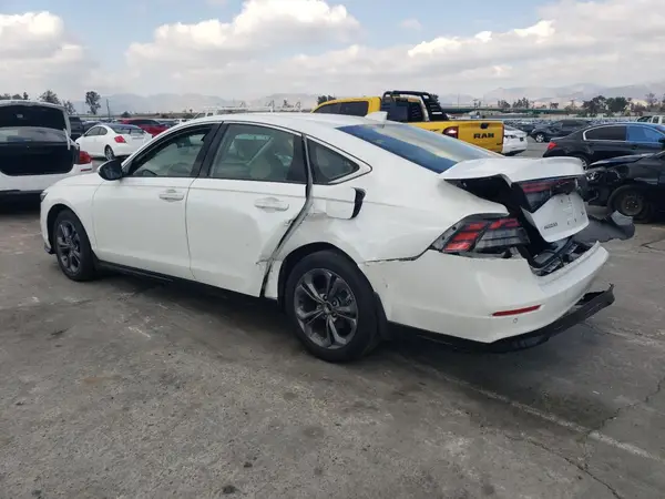 1HGCY2F60RA046935 2024 HONDA ACCORD - Image 2