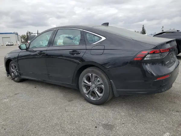 1HGCY2F60SA014461 2025 HONDA ACCORD - Image 2