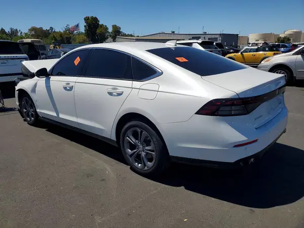 1HGCY2F60SA096501 2025 HONDA ACCORD - Image 2