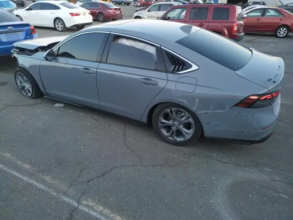 1HGCY2F61RA079569 2024 HONDA ACCORD - Image 2