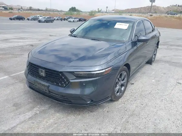 1HGCY2F63RA083395 2024 HONDA ACCORD - Image 2