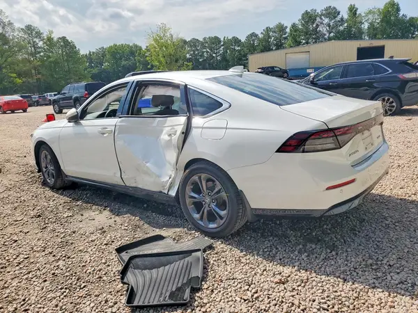 1HGCY2F64RA016207 2024 HONDA ACCORD - Image 2
