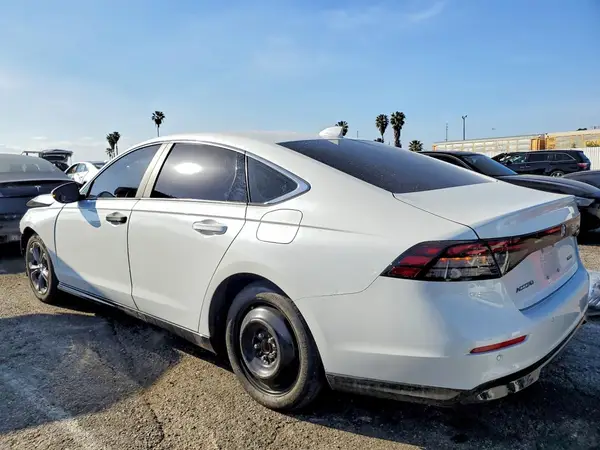1HGCY2F65RA030455 2024 HONDA ACCORD - Image 2