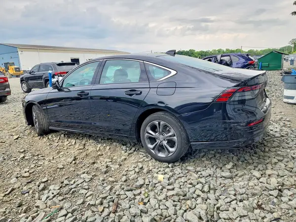 1HGCY2F66RA021733 2024 HONDA ACCORD - Image 2