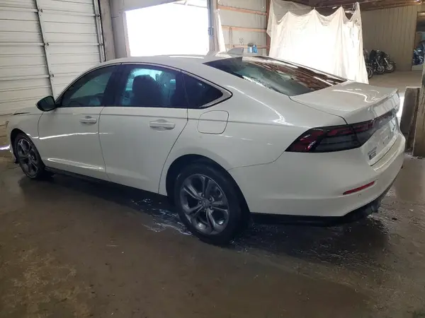 1HGCY2F66RA034305 2024 HONDA ACCORD - Image 2