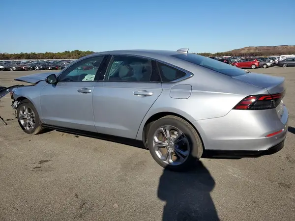 1HGCY2F68RA015755 2024 HONDA ACCORD - Image 2