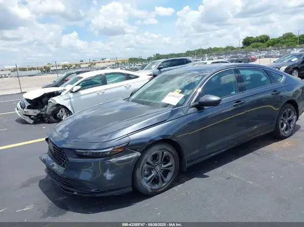 1HGCY2F68RA027842 2024 HONDA ACCORD - Image 2