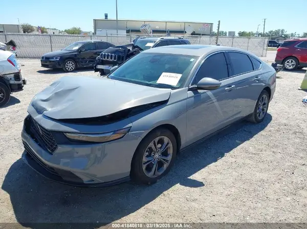 1HGCY2F69RA045945 2024 HONDA ACCORD - Image 2