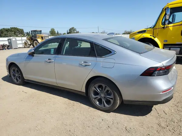 1HGCY2F69RA097866 2024 HONDA ACCORD - Image 2