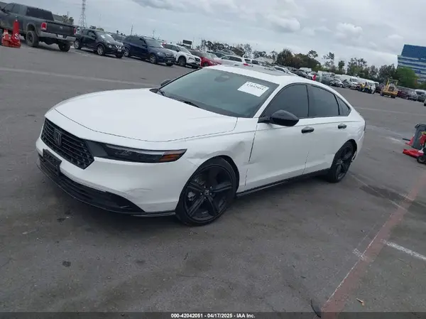 1HGCY2F71RA090371 2024 HONDA ACCORD - Image 2