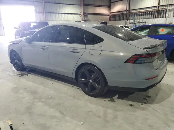 1HGCY2F72RA037744 2024 HONDA ACCORD - Image 2