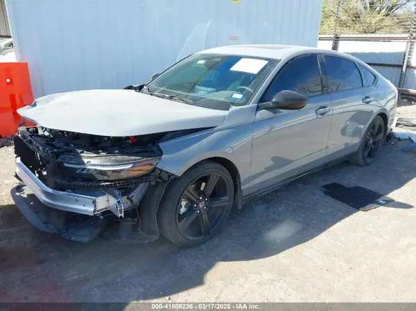 1HGCY2F77RA054927 2024 HONDA ACCORD - Image 2