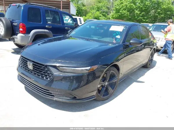 1HGCY2F78RA065385 2024 HONDA ACCORD - Image 2