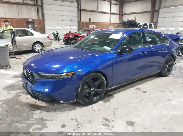 1HGCY2F7XRA011182 2024 HONDA ACCORD - Image 2