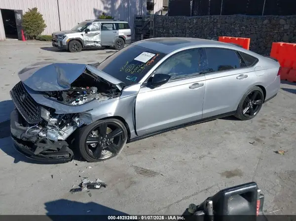 1HGCY2F7XRA046319 2024 HONDA ACCORD - Image 2