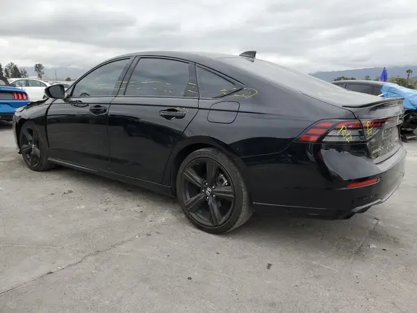 1HGCY2F7XRA064089 2024 HONDA ACCORD - Image 2