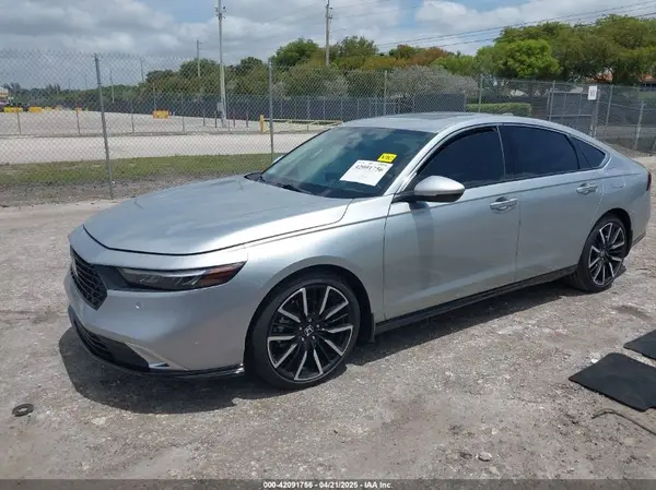 1HGCY2F80RA083131 2024 HONDA ACCORD - Image 2