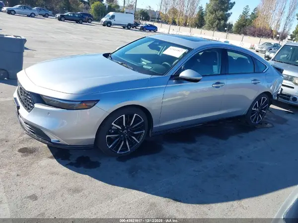 1HGCY2F84RA044882 2024 HONDA ACCORD - Image 2