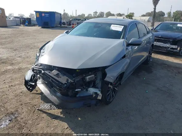1HGCY2F8XRA070757 2024 HONDA ACCORD - Image 2