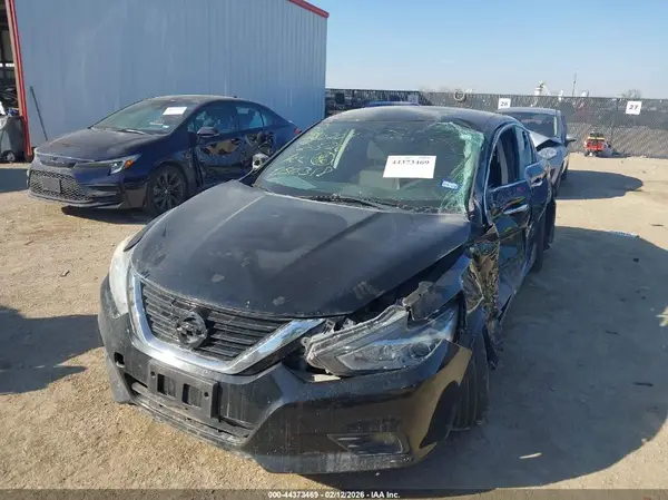 1N4AL3AG7JC149021 2018 NISSAN ALTIMA - Image 2