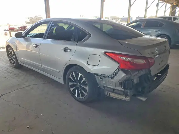 1N4AL3AP0GC133946 2016 NISSAN ALTIMA - Image 2